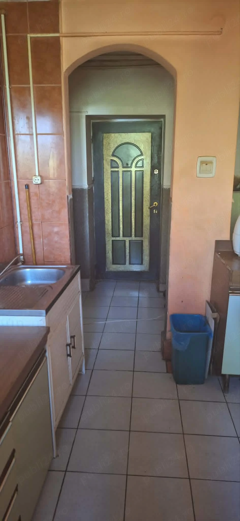 Vand Apartament 2 camere decomandat