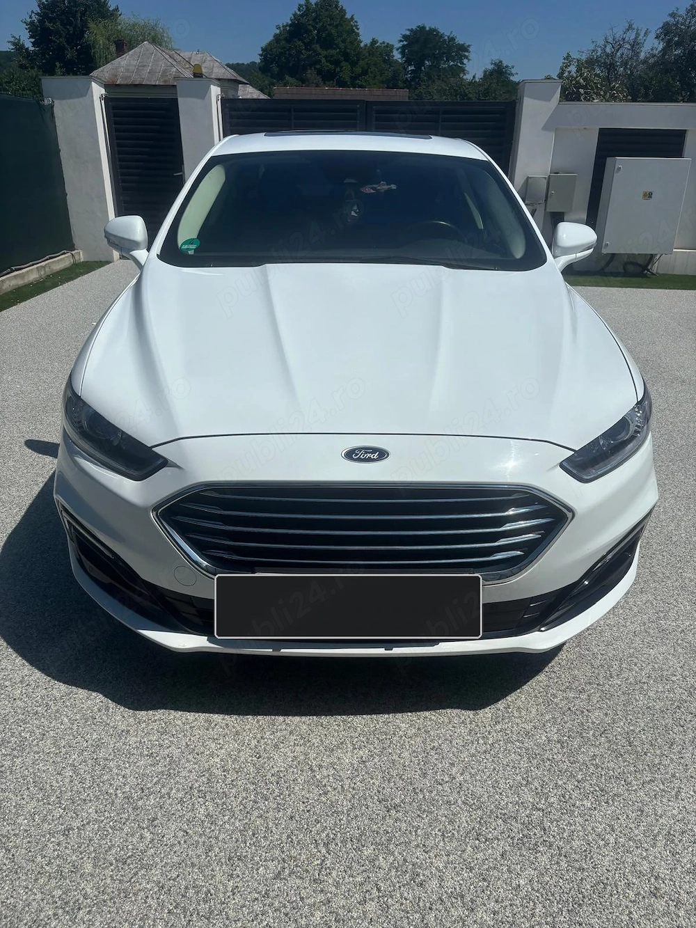 Ford Mondeo Hybrid 2.0 HEV, 187 CP, Automată eCVT, 2019, Keyless, Cameră, Sony, Navigație