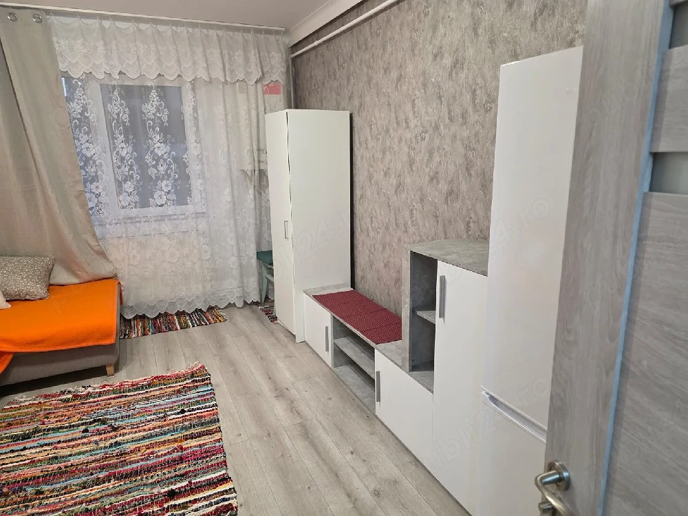 Ofer spre inchiriere garsoniera in zona pietei agroalimentare 