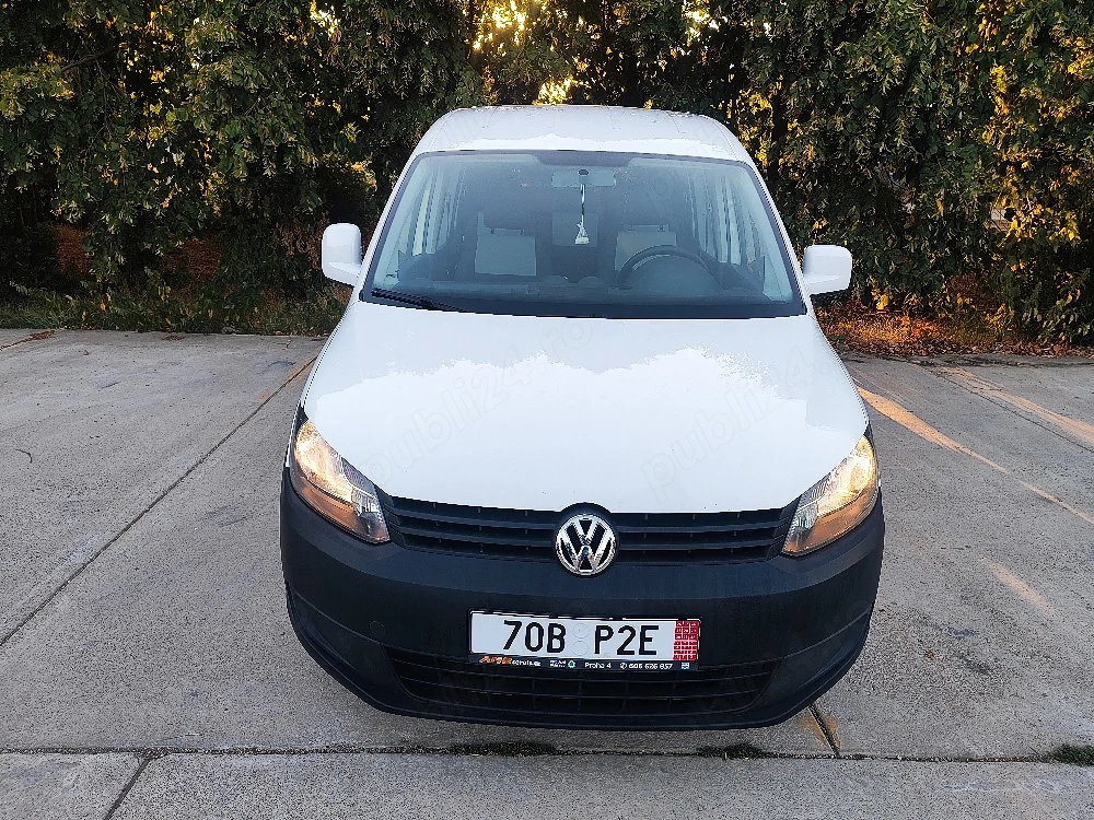 Volkswagen Caddy 1.6Diesel 2013 Persoane 5 locuri 2 uși laterale culisante