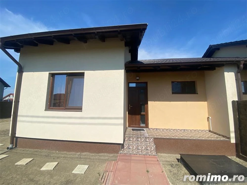 Casa Mosnita Veche toate utilitatile , strada asfaltata