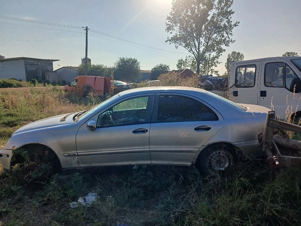dezmembrez mercedes c clas w203 