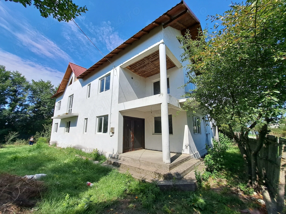 Casă P+E+M de vanzare   Suseni, Argeș