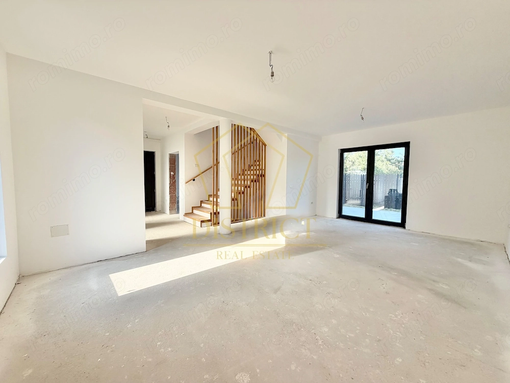 Duplex-uri cu 4 camere, 3 bai si perete coumn dublu in Chisoda, la asfalt.