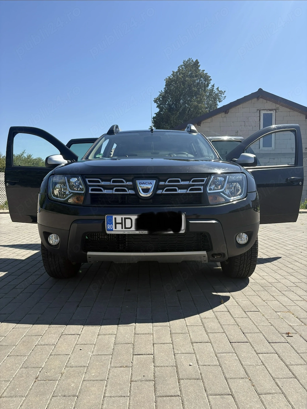 Vând Dacia Duster 