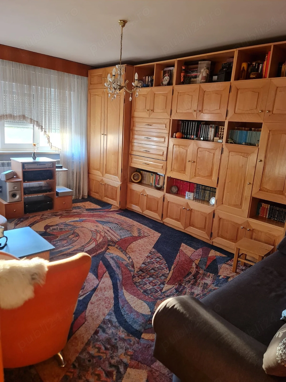 Apartament 2 cam. de vânzare 50 mp-etaj 4 