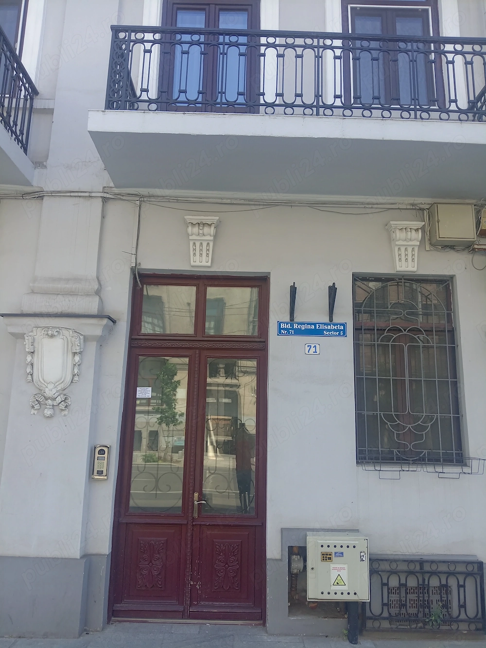 Vând apartament Regina Elisabeta, pretabil spațiu comercial