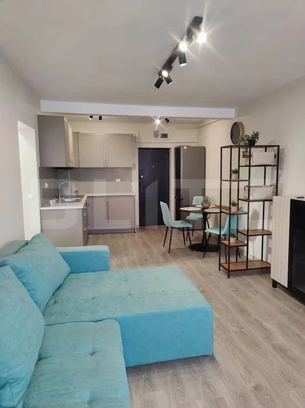 Apartament cu 2 camere, complet renovat de lux 