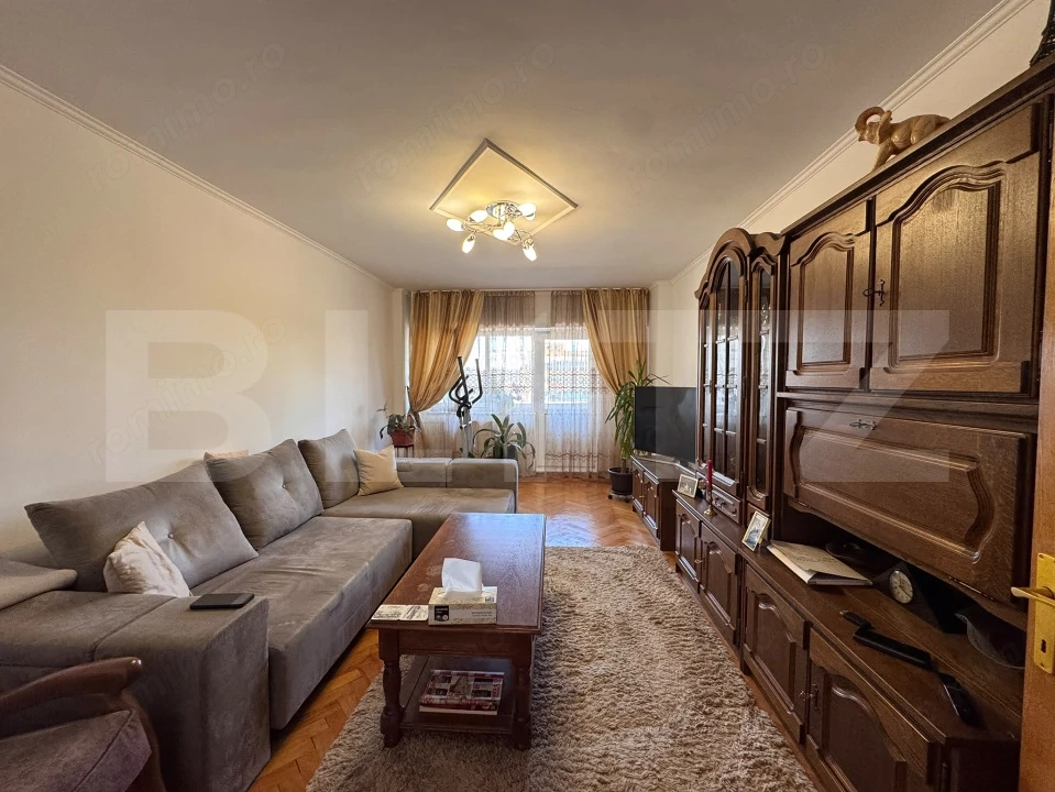 Apartament 3 camere, 79.57 mp, zona Micro 11