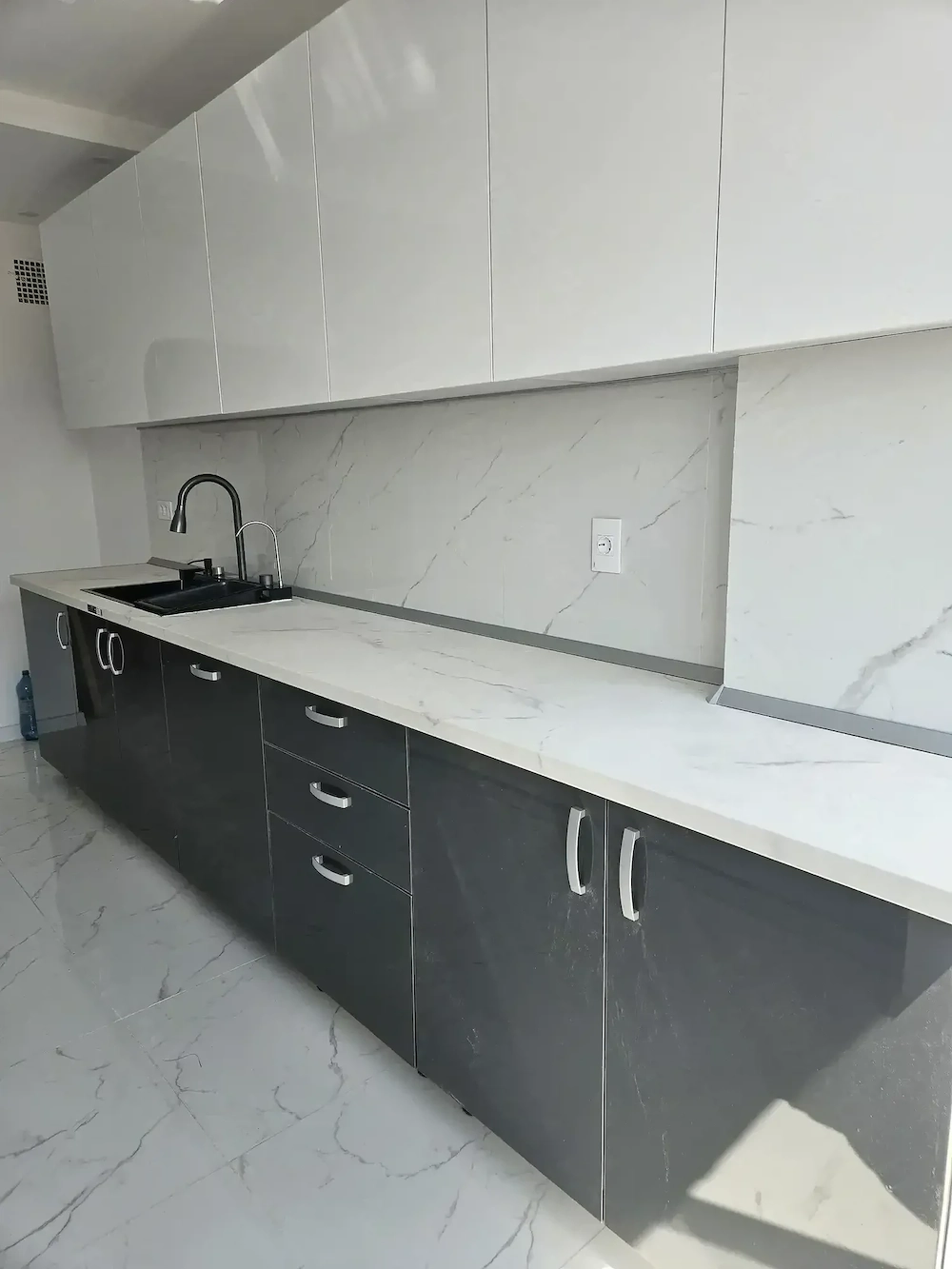Închiriez apartament 3 camere zona Piata Progresul 