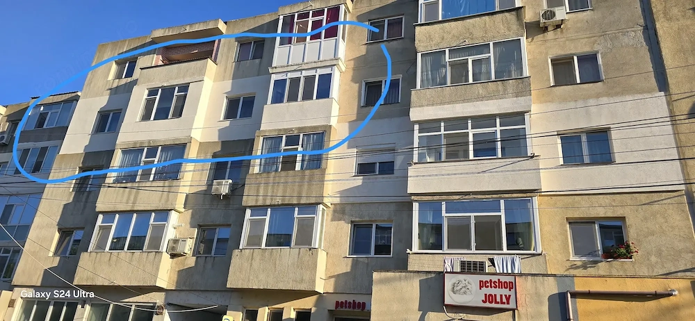 Vand apartament 4 camere, etaj 3 4, Mangalia