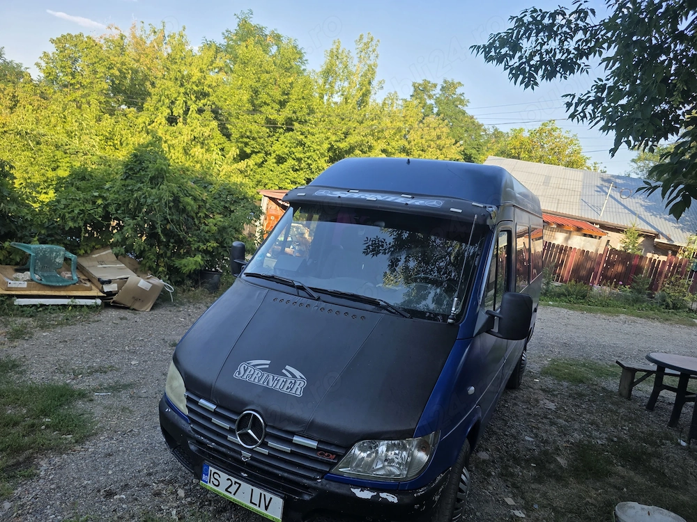 Vand întreg sau dezmenbrez Mercedes sprinter sau schimb cu vw t4