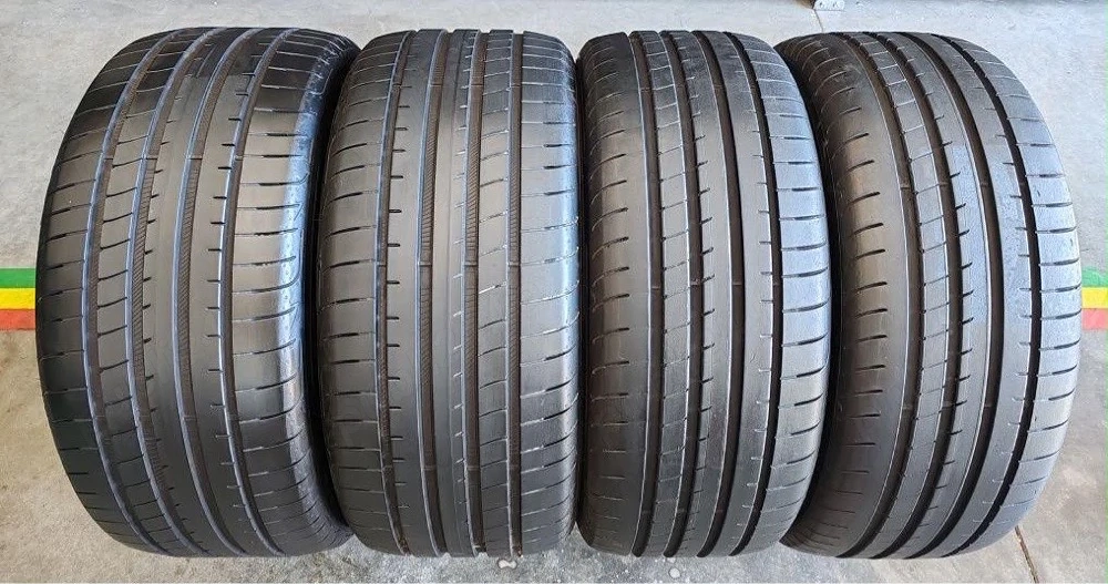 Vand set anvelope vara r18
