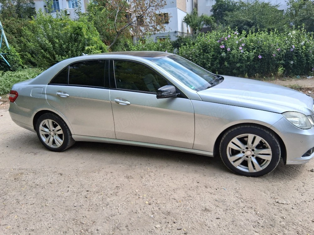 vând Mercedes E Class