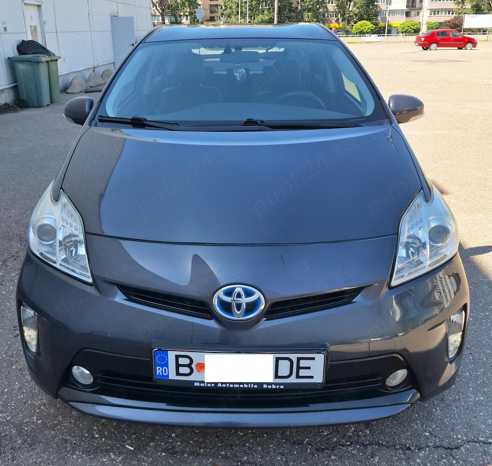 Toyota prius XW30 hybrid 2015
