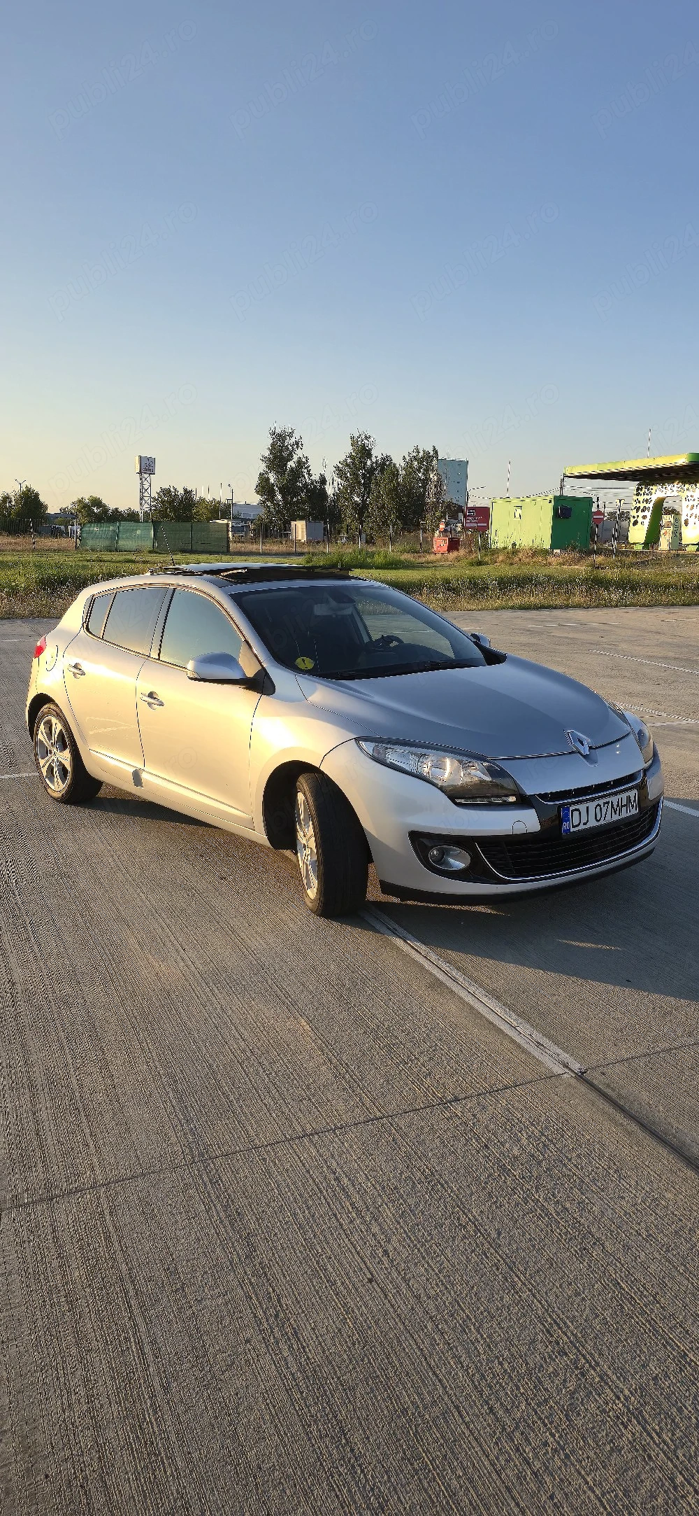RENAULT Megane