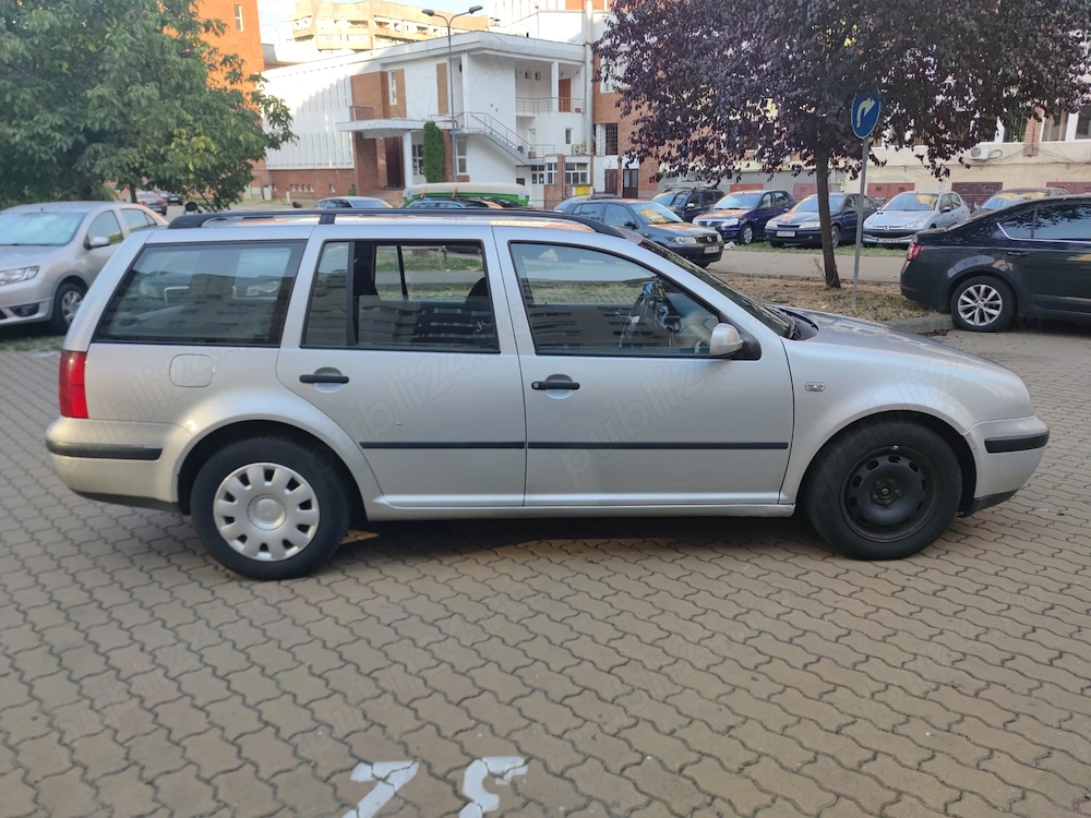Volkswagen Golf 4 Variant 1.6 16V, 105 CP, AZD primul proprietar în România Preț: 1.475   negociabil