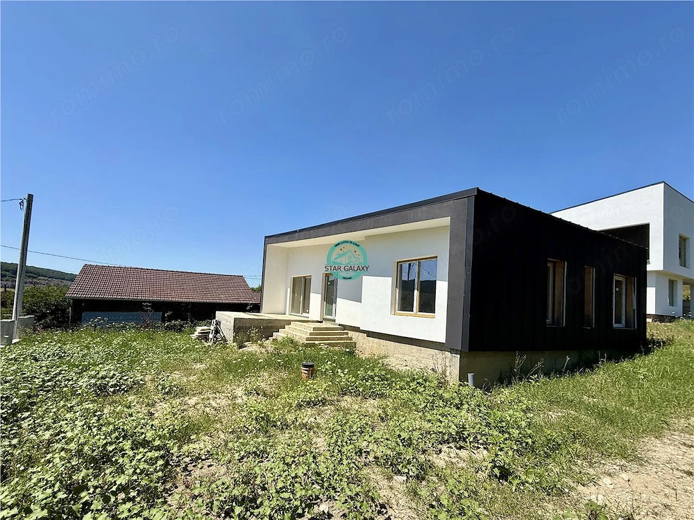 Casa cu 3 camere de vanzare, teren 400 mp, in Corunca