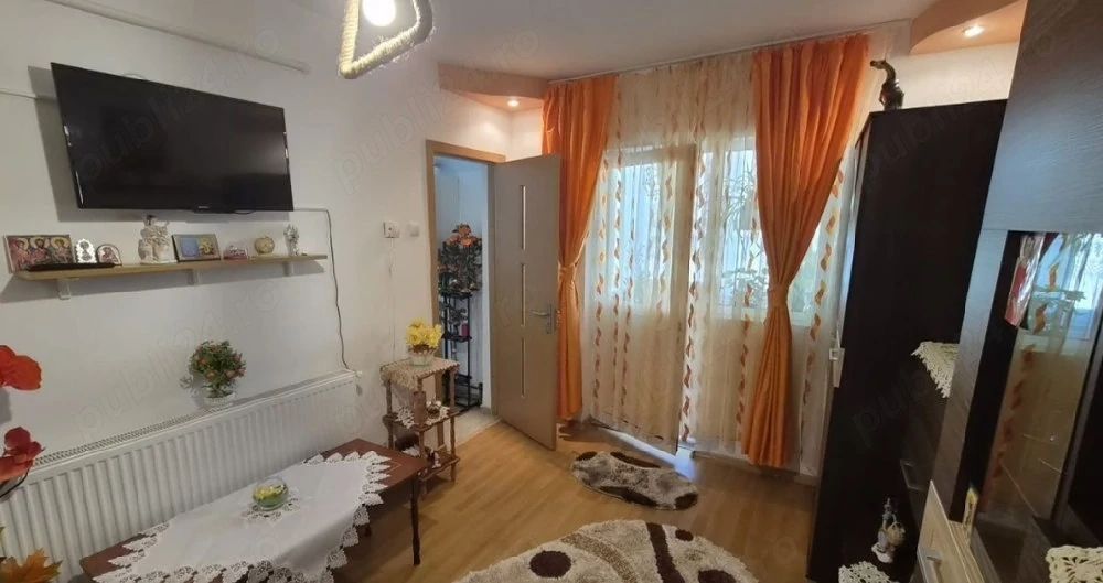 Vand garsoniera Mobilata si Utilata