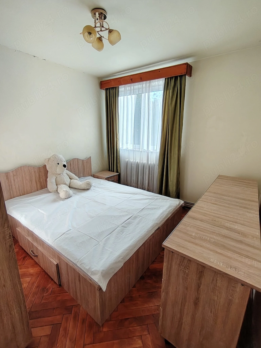 Apartament cu 2 camere, zonă centrală, cu loc de parcare