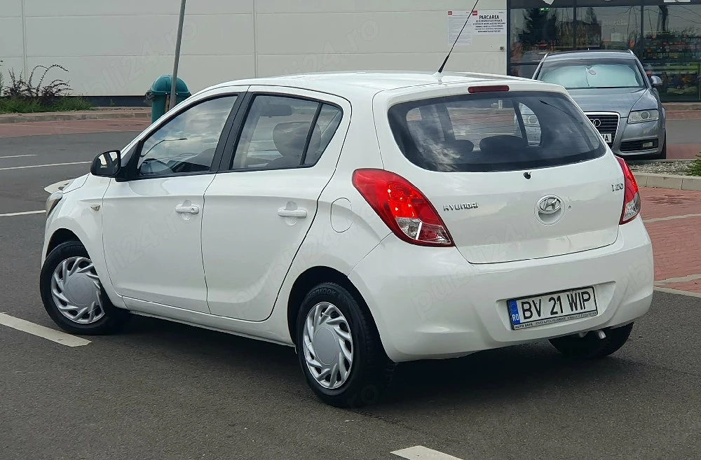 Hyundai I20 cu GPL Accept Schimburi Tel 0  7  2  6  5  6  3  3  5  5  