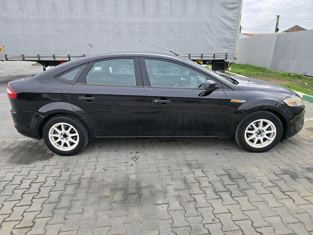 Se oferă spre vânzare Ford Mondeo 2L diesel an 2008 