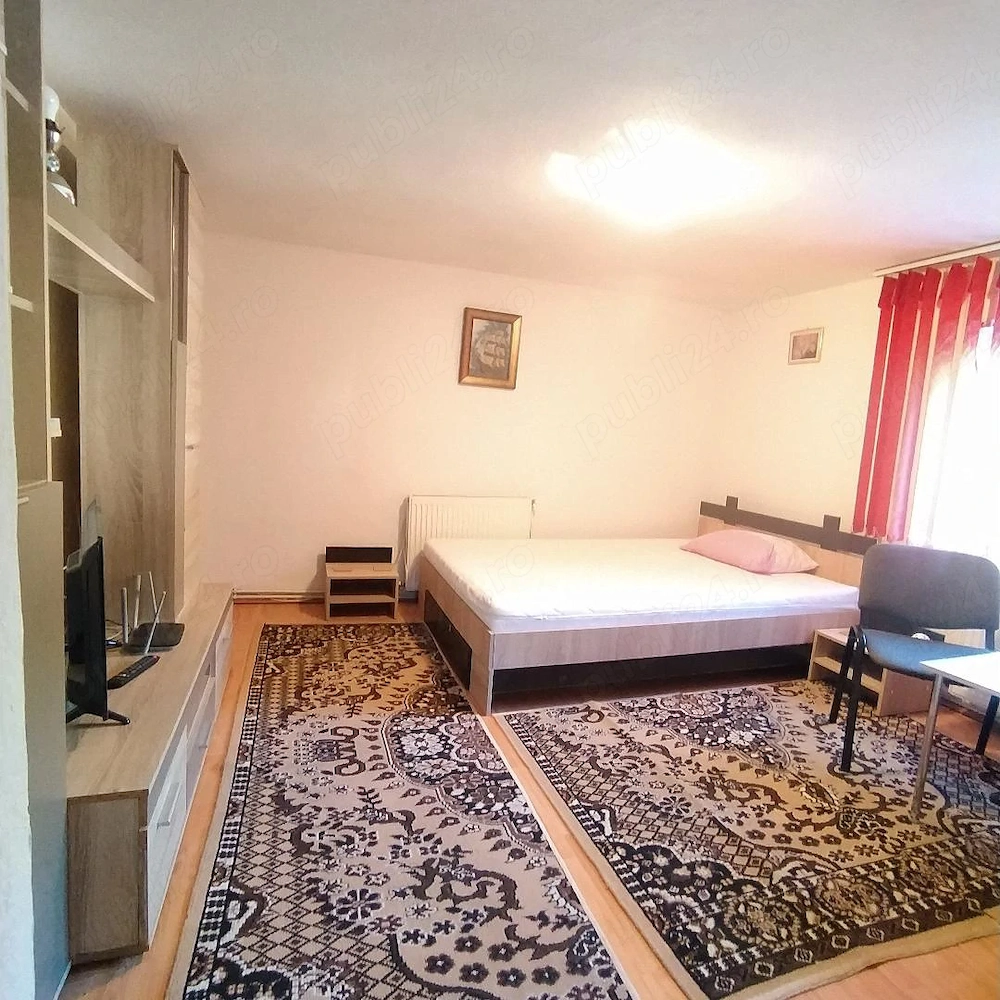 Garsoniera de inchiriat in Centrul Vechi Brasov