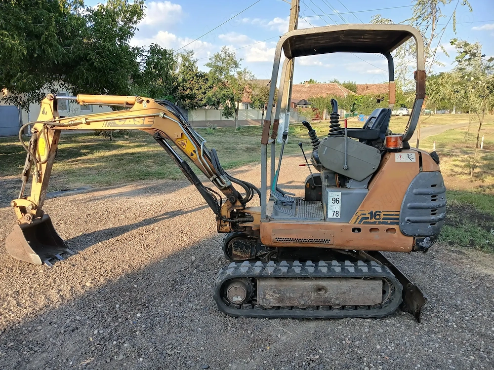 Miniescavator case 1,6 uzat