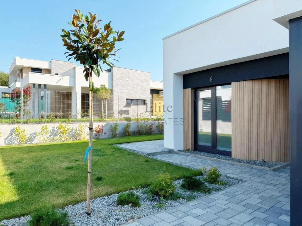 Casa de vanzare cu 4 camere in zona Dealuri Oradea