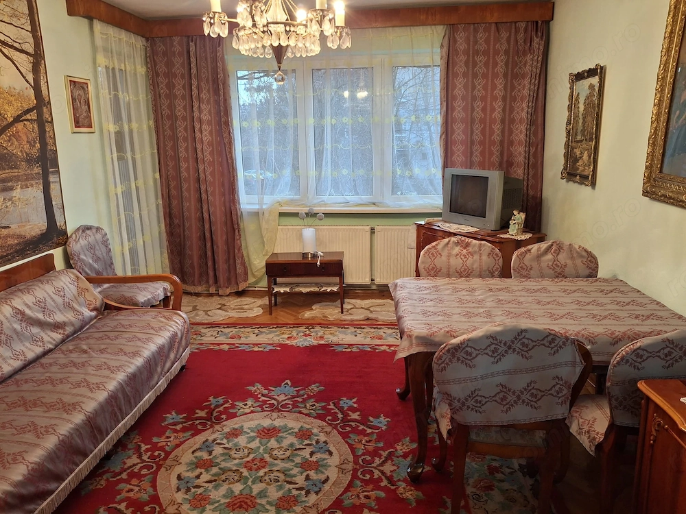 Apartament 3 camere, etaj 1, zona Liceu Auto