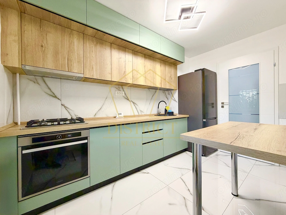 Apartament cu 3 camere decomandat la parter inalt, zona Girocului langa Lidl.
