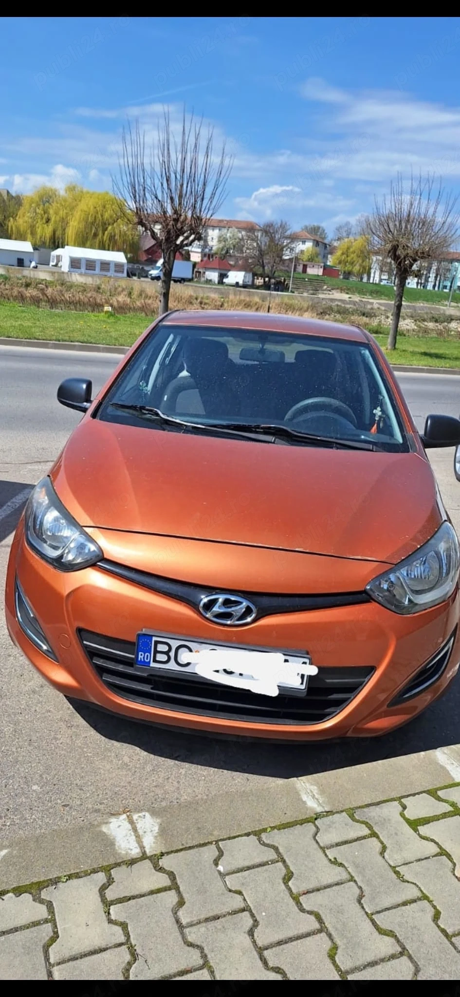 Vând Hyundai I20, benzină, an:2014, 152000 km, AC, ITP val 2027, 4100 euro sau lei la curs valutar  
