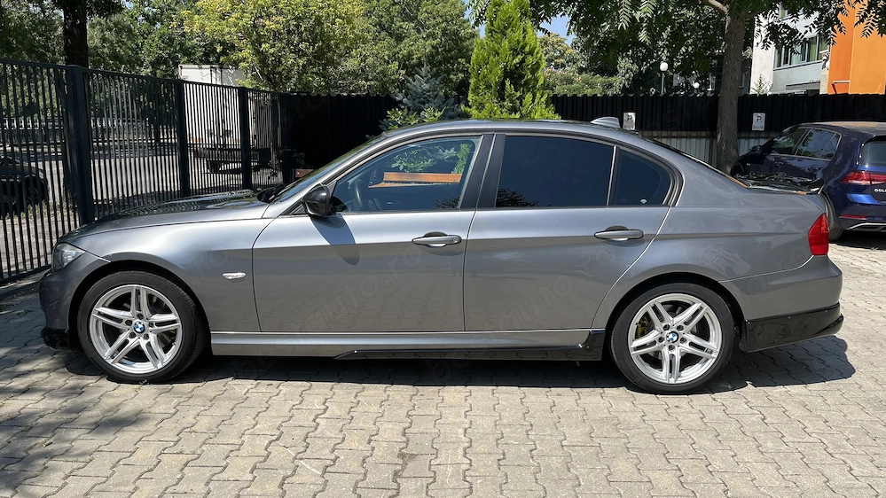 BMW 320d 2011 Automat,Extra Full Option,IMPECABILA !