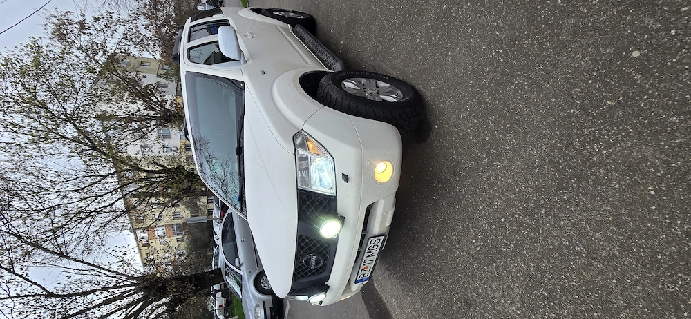 Vand Nissan Pathfinder , 2  km ,30.000 lei