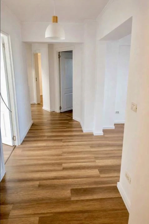 Apartament 4 camere, complet renovat | Zona Sagului | 2 bai | 2 balcoane