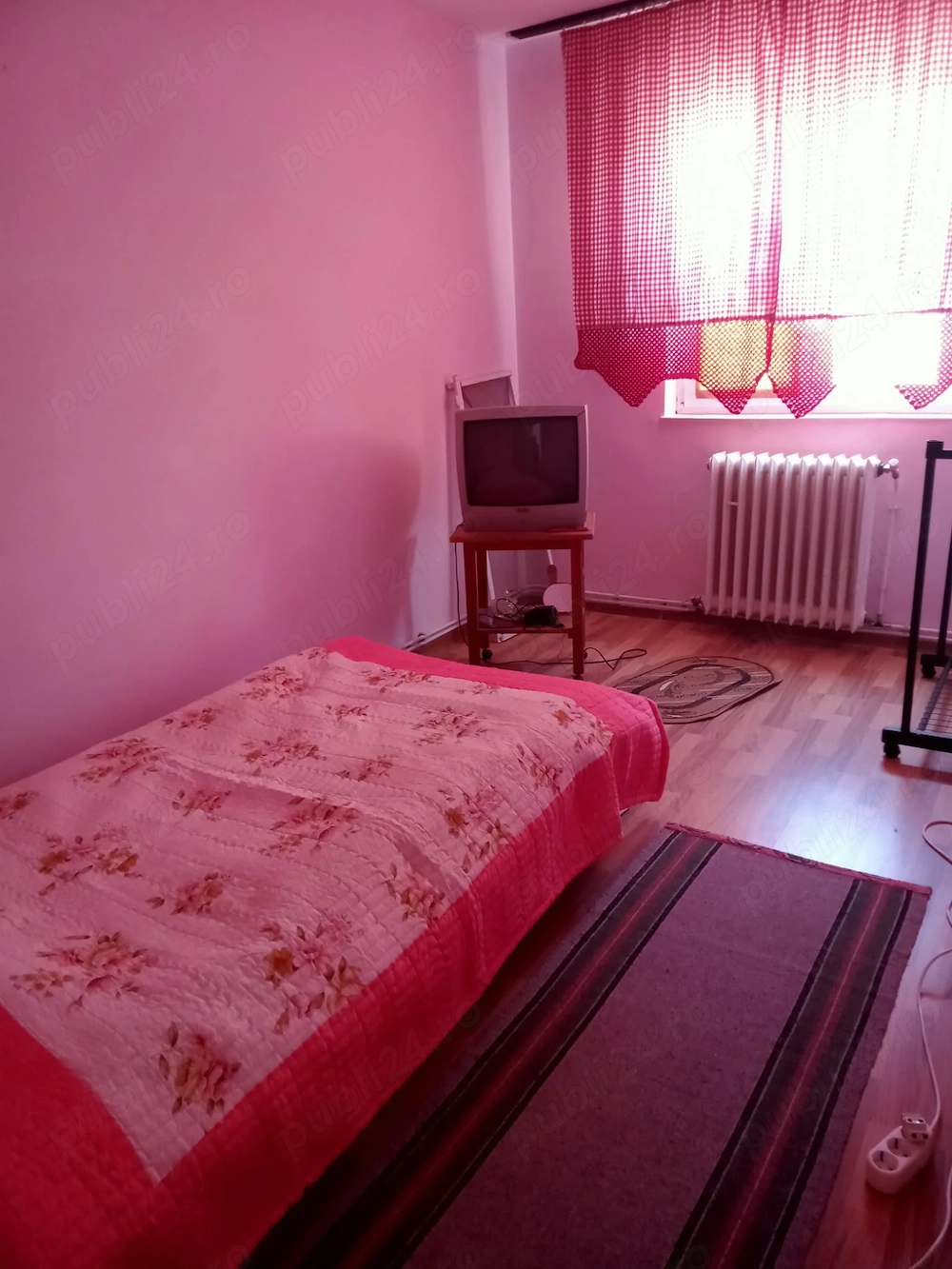 Vand apartament 3 camere in Hunedoara, et 2
