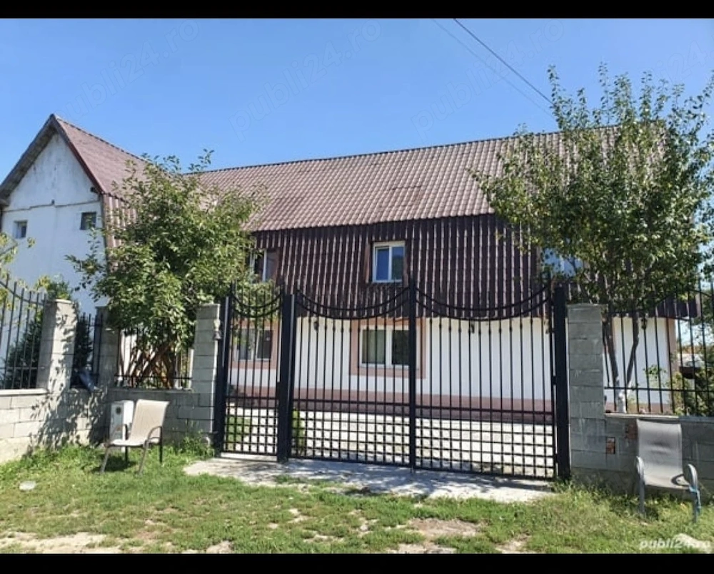Vand casa la sanmihaiu Roman 