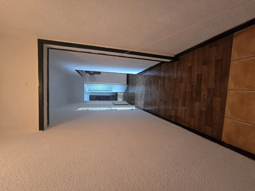 Închiriez apartament 4 camere, zona centrala