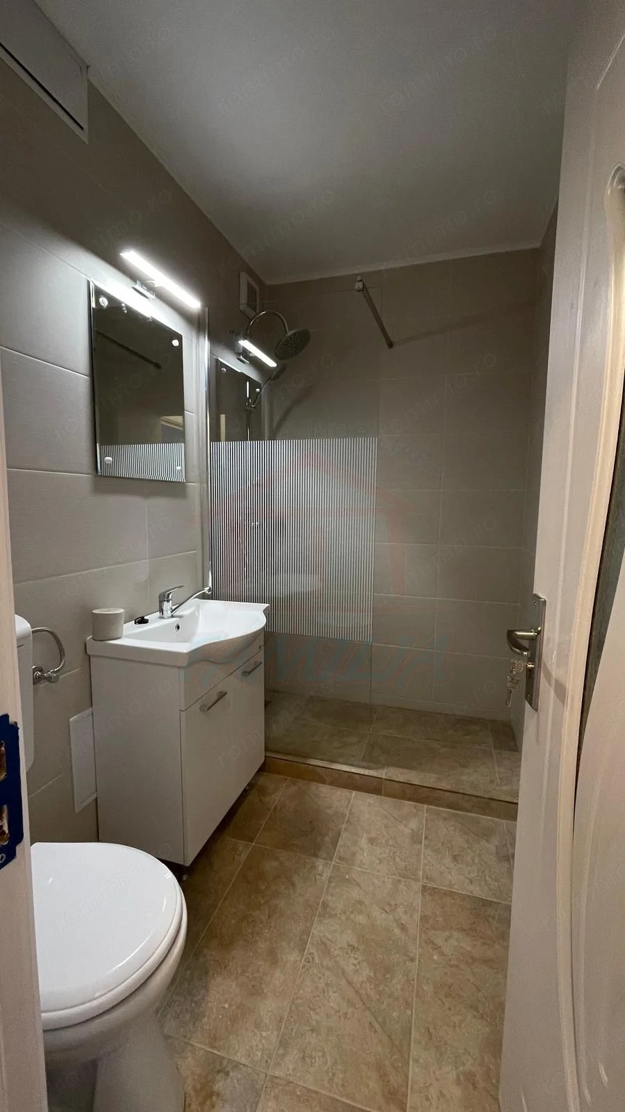 De închiriat – Apartament 2 camere, Țiglina 1, Strada Saturn,  Galati