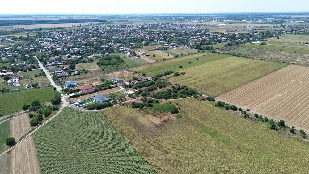 Teren intravilan Darza 2,9 ha langa case deschidere 70 m