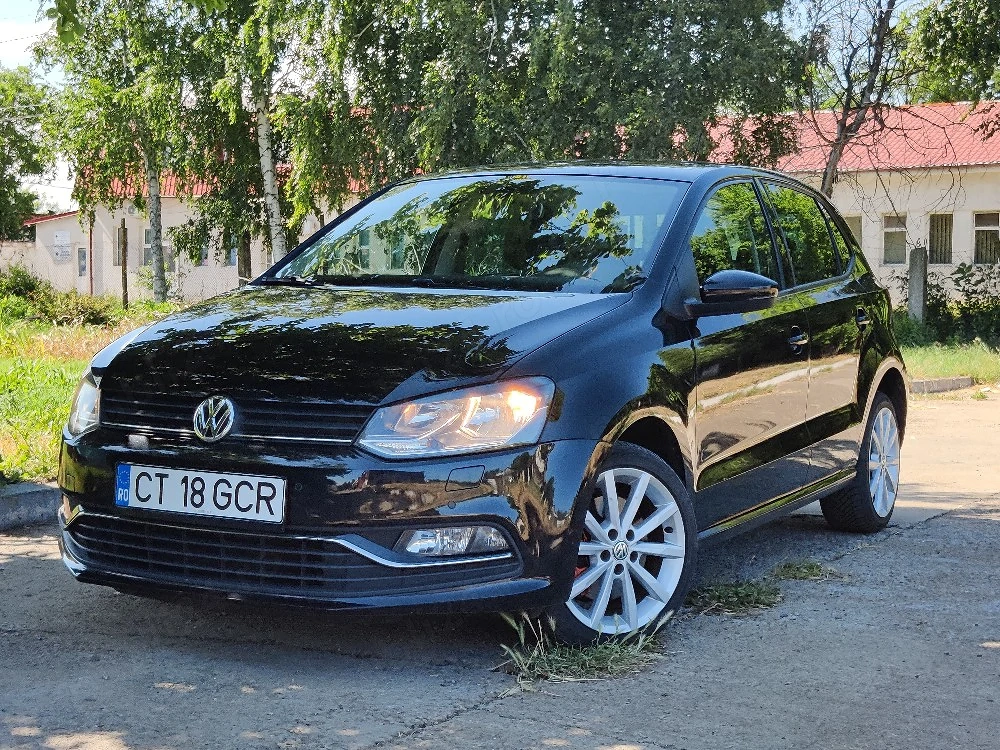 Vând VW POLO echipare HighLine,manuală 5+1,înmatriculată RO,climatronic.incalzite scaune,etc