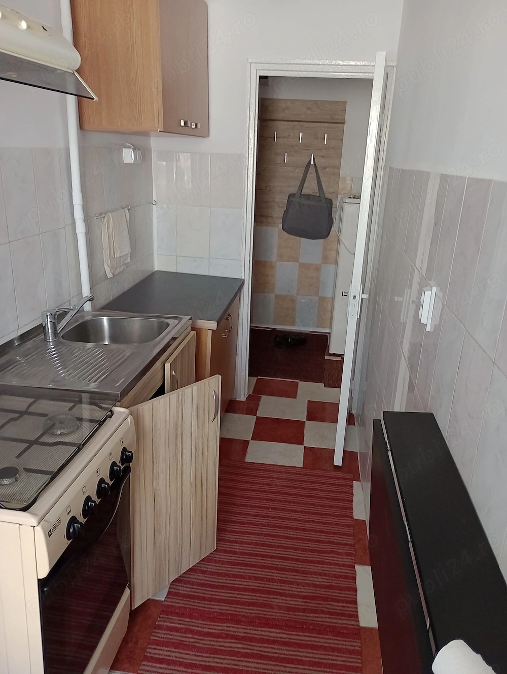 Garsonieră de închiriat 