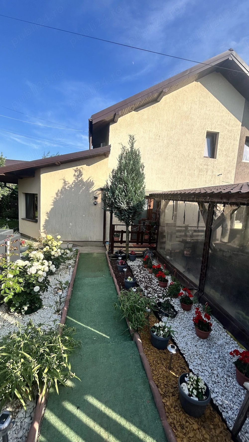 Vând sau schimb cu apartament 3 camere Nicolina2 plus diferenta