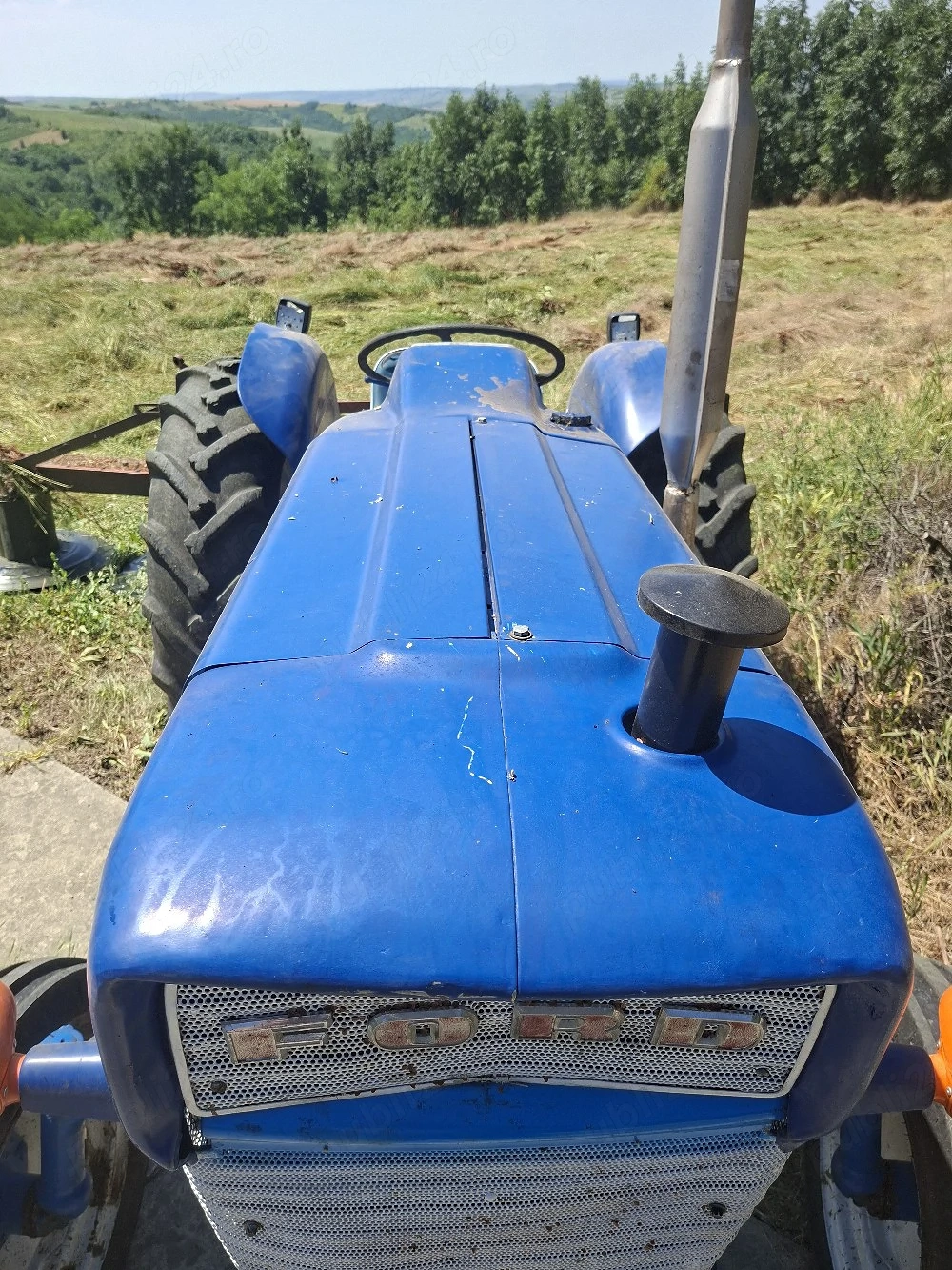 Tractor ford super dexta 
