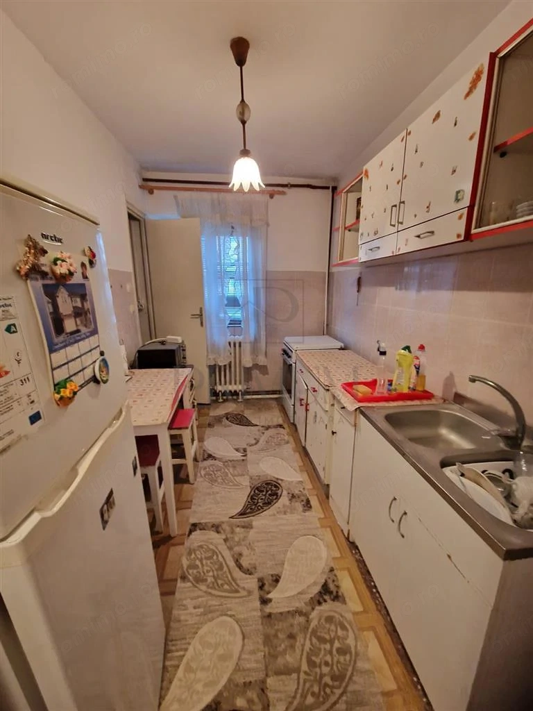 GIROCULUI - 3 CAMERE - ETAJ 3 - CENTRALA PROPRIE - CLIMA