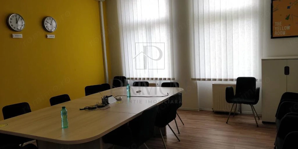 Spatiu pentru birouri -  ultracentral - zona excelenta - 220 mp - centrala proprie