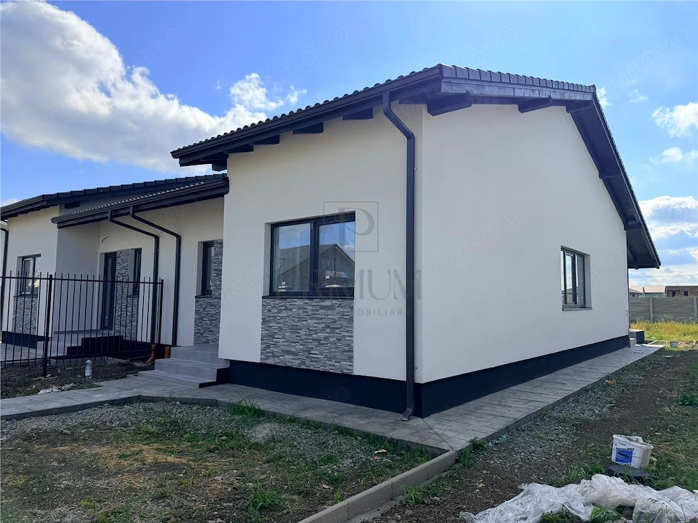 DUPLEX CU 3 BAI  - buc #259;t #259;rie Inchisa - Asfalt