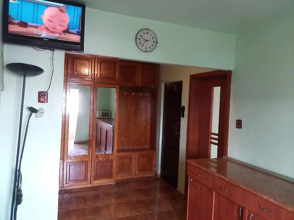 Proprietar vand apartament ocupabil imediat 