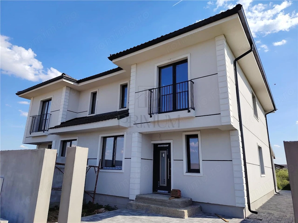 Duplex 5 camere - curte amenajata - zona linistita.