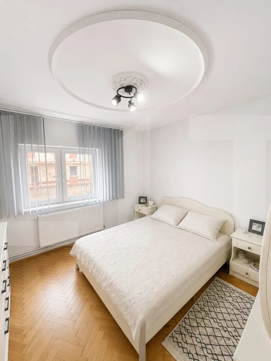 Apartament 4 camere, 82 mp, zona Lipovei